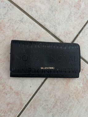 Valentino Wallet credit card id handbag purse accessory logo bag checkbook y2k